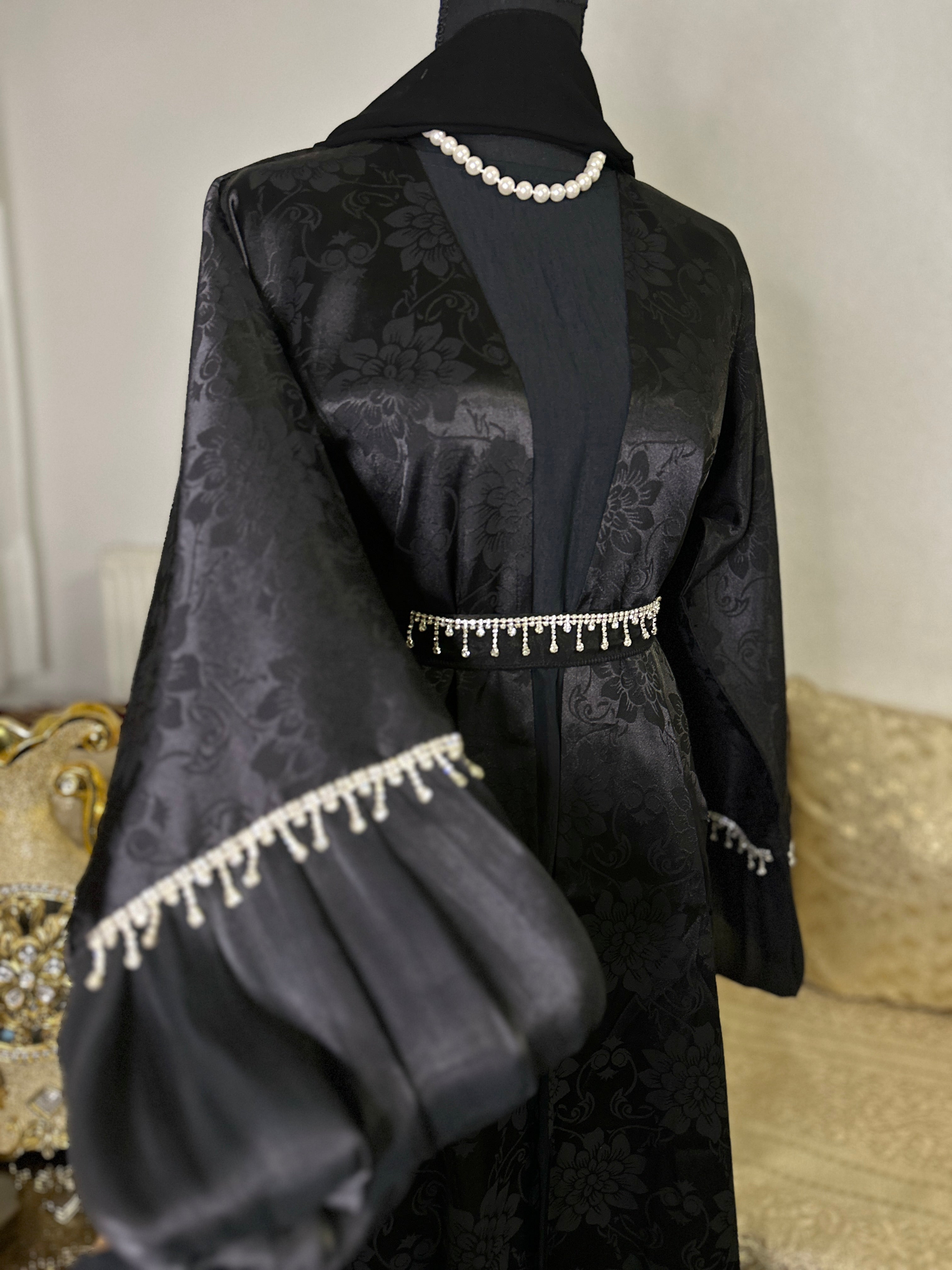 Abaya Amira